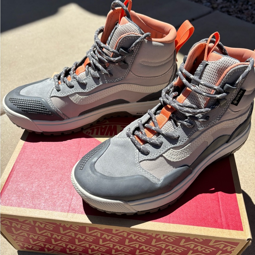 Vans Ultrarange Exo Hi Hiking Boots